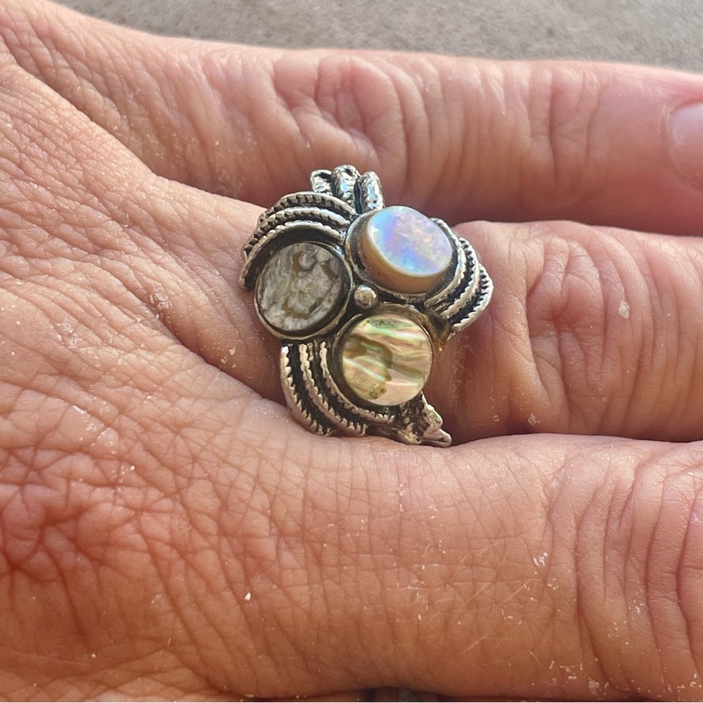 Vintage Abalone Shell Silver Ring - image 4